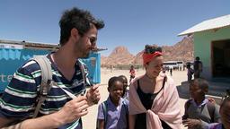 Maren und Dominik erleben den namibischen Schulalltag.