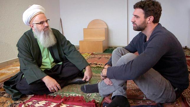 Bild: SWR Steffen König im Gespräch mit Hussamuddin Meyer