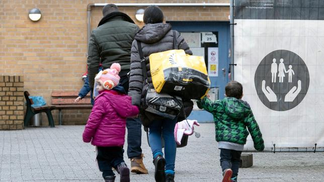 Über eine Million Menschen suchen Zuflucht: Deutschland an der Belastungsgrenze?