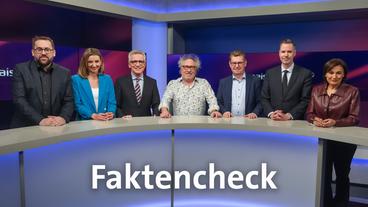 Bild: WDR/Oliver Ziebe Die Gäste (v.l.n.r.): Paul Ronzheimer, Sarah Frühauf, Thomas de Maizière, Urban Priol, Ralf Stegner, Christian Dürr