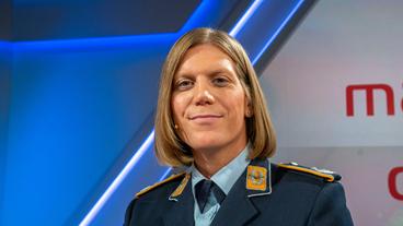 Bild: WDR/Max Kohr Anastasia Biefang (transsexuelle Bundeswehrkommandeurin)