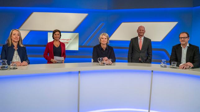 Die Gäste (v.l.n.r.): Cerstin Gammelin, Sandra Maischberger, Susanne Gaschke, Prof. Stephan Bierling und Vince Ebert