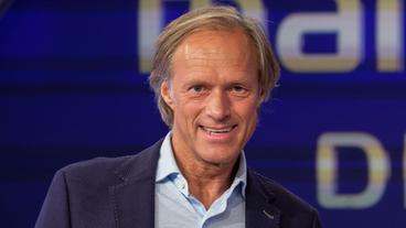 Bild: WDR/Oliver Ziebe Gerhard Delling