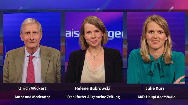 Bild: Alle WDR/Oliver Ziebe Ulrich Wickert, Helene Bubrowski und Julie Kurz (v.l.n.r.)
