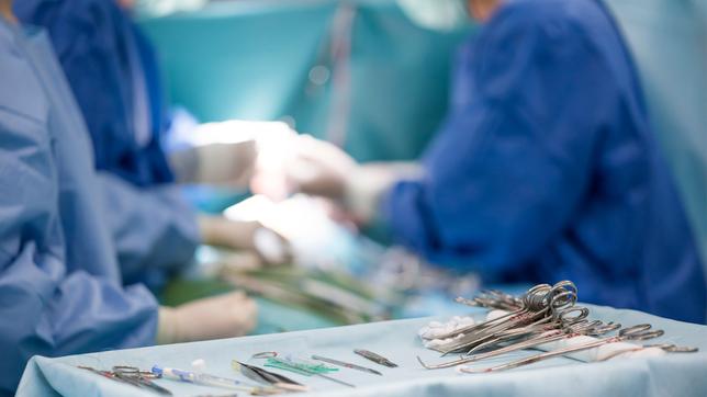 Bild: thinkstock OP-Besteck im OP-Saal