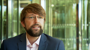Bild: Mitteldeutscher Rundfunk Daniel Wörndl vom Institut der deutschen Wirtschaft in Köln
