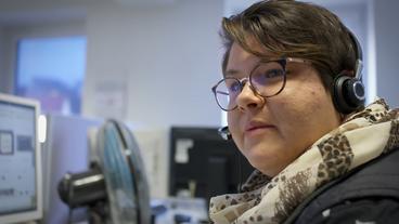Bild: ARD Bianca Horn arbeitet im Kundenservice des Baur Versands.