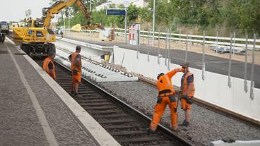Bild: ARD Der Streckenausbau kommt jetzt erst vielerorts in Gang.