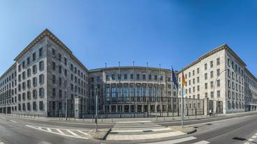 Das Gebäude des Bundesfinanzministeriums ist als Außenansicht zu sehen.