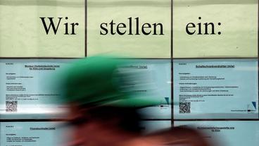 Bild: picture alliance/dpa/Oliver Berg Zeitarbeit