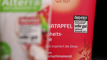 Bild: SWR Label Öko-Test auf einem Kosmetikprodukt