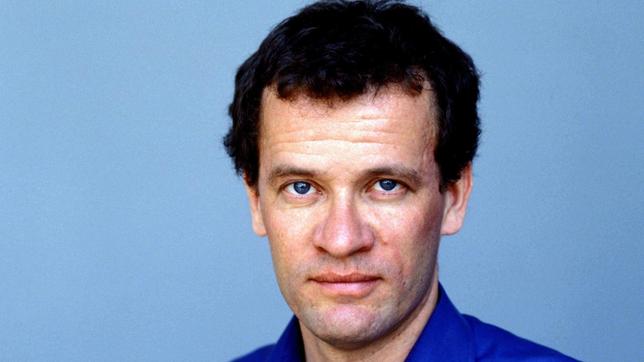 Bild: dpa Der kanadische Schriftsteller Yann Martel