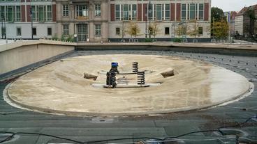 Bild: ttt Denkmal-Baustelle: "Ein kraftvolles Zeichen des Aufbruchs" sieht anders aus.