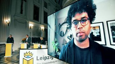 Bild: ttt Johny Pitts erhält Leipziger Buchpreis via Livestream