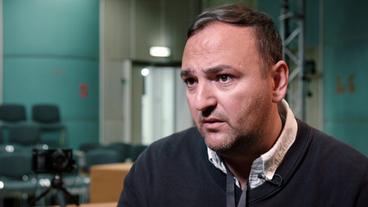 Bild: ttt "438 Tage NSU-Prozess": Regisseur Nuran David Çalış