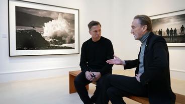 Bild: ttt Olaf Heine und Marius Müller-Westernhagen in der Ausstellung