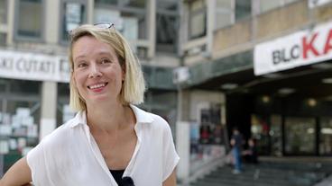 Nahaufnahme blonde Frau, lachend