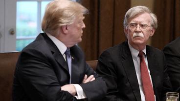 Bild: picture alliance/ABACA/Douliery Olivier John Bolton and US-President Donald Trump