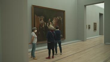 Bild: BR Blick in eine Ausstellung mit großformatigen Ölbildern