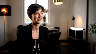 Bild: BR Eine Frau gibt ein TV-Interview