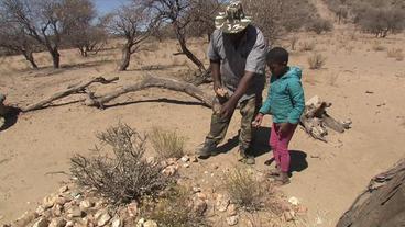 Bild: rbb Nachfahren gedenken in Namibia der Opfer des Völkermordes von 1904 und 1905.