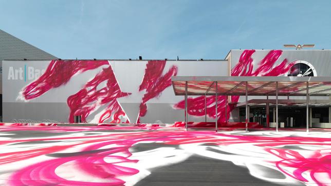 Messeplatz Art Basel 2025 / "CHOIR" von Katharina Grosse