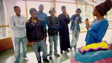 Bild: X Verleih AG Leyla Hussein erklärt die Beschneidung der weiblichen Sexualität