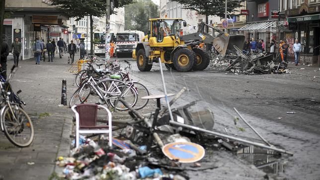 Bild: dpa/dpa Aufräumarbeiten nach dem G20-Gipfel in Hamburg.