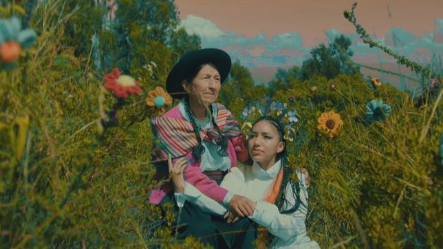 Still aus „Mariposas“ von Renata Flores (2021)