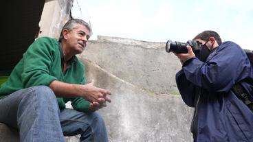 Bild: WDR Gonc̜alo Fonseca fotografiert einen seiner Protagonisten