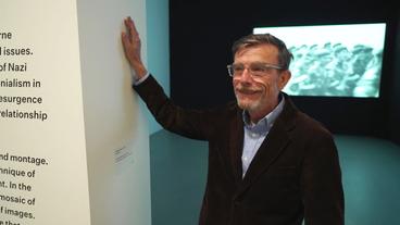 Bild: WDR Marcel Odenbach in seiner Ausstellung