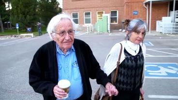 Bild: WDR Noam Chomsky mit seiner Frau in Tucson