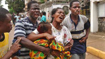 Bild: Noel Quidu/Edition Lammerhuber Kriegsfoto von Noël Quidu: Monrovia 2003