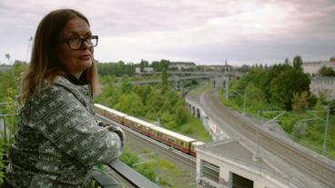 Tina Bara: "Ich war 21 und offiziell Studentin der Geschichtswissenschaft im Ostteil Berlins"