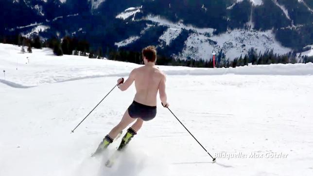 Biohacker fährt Ski in Badehose