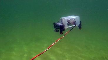 Bild: NDR Tauchroboter an einem Kabel