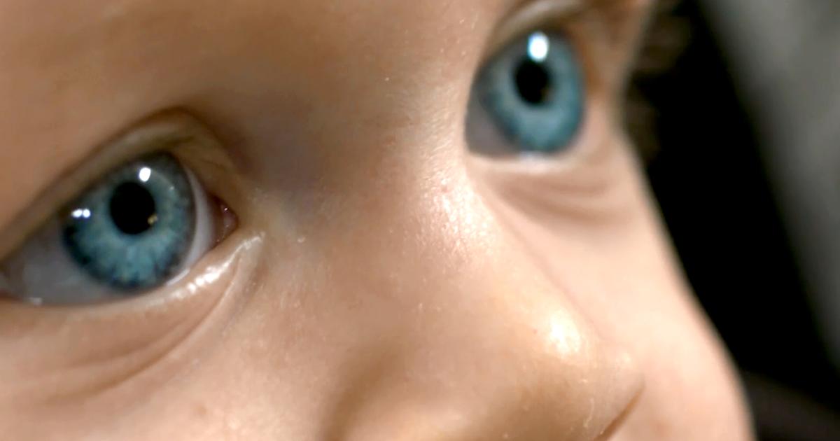 Augen blauen baby mit Die Augenfarbe