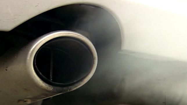 Bild: WDR Aus den Auspuffanlagen strömt klimaschädliches CO2