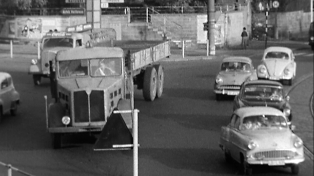 Straßenverkehr in den 1950er-Jahren.