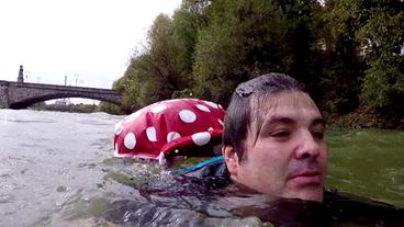 Bild: BR Benjamin David schwimmt in der Isar
