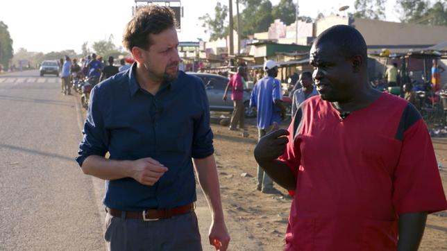 Bild: ujuzi.media Jan Spille und Bismarck Onyando in Masara