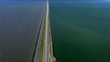 Bild: NDR Afsluitdijk aus der Vogelperspektive