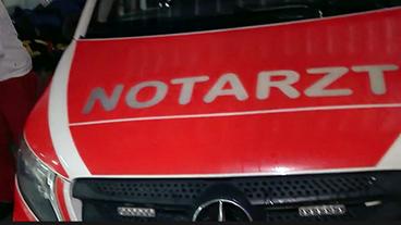 Bild: SWR Auto mit der Aufschrift "Notarzt"
