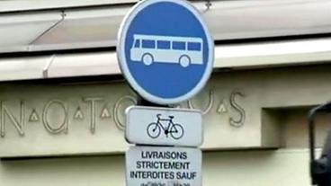 Busspur-Verkehrszeichen