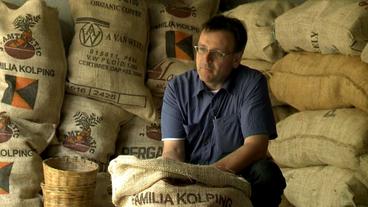 Kolping-Mitglied Klaus Langen kauft den Kaffee direkt