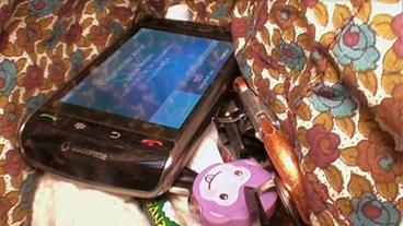 Bild: SWR Ein lautlosgestelltes Handy in der Tasche