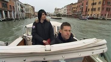 Umweltingenieurin Sonia Silvestri auf einem Boot in Venedig