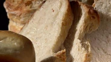 Verschiedenes Brot aus hellem Mehl