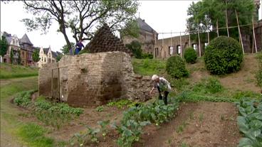 Die Grünflächen an der Stadtmauer Andernachs.