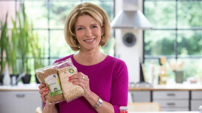 Bild: ARD/Michael Boehme Der Hinweis „glutenfrei“ ist mittlerweile auf vielen Lebensmitteln zu finden. Gluten ist in Verruf geraten, doch was ist überhaupt Gluten und was ist dran am schlechten Ruf? Susanne Holst erklärt, was es damit auf sich hat bei "Wissen vor acht - Mensch".